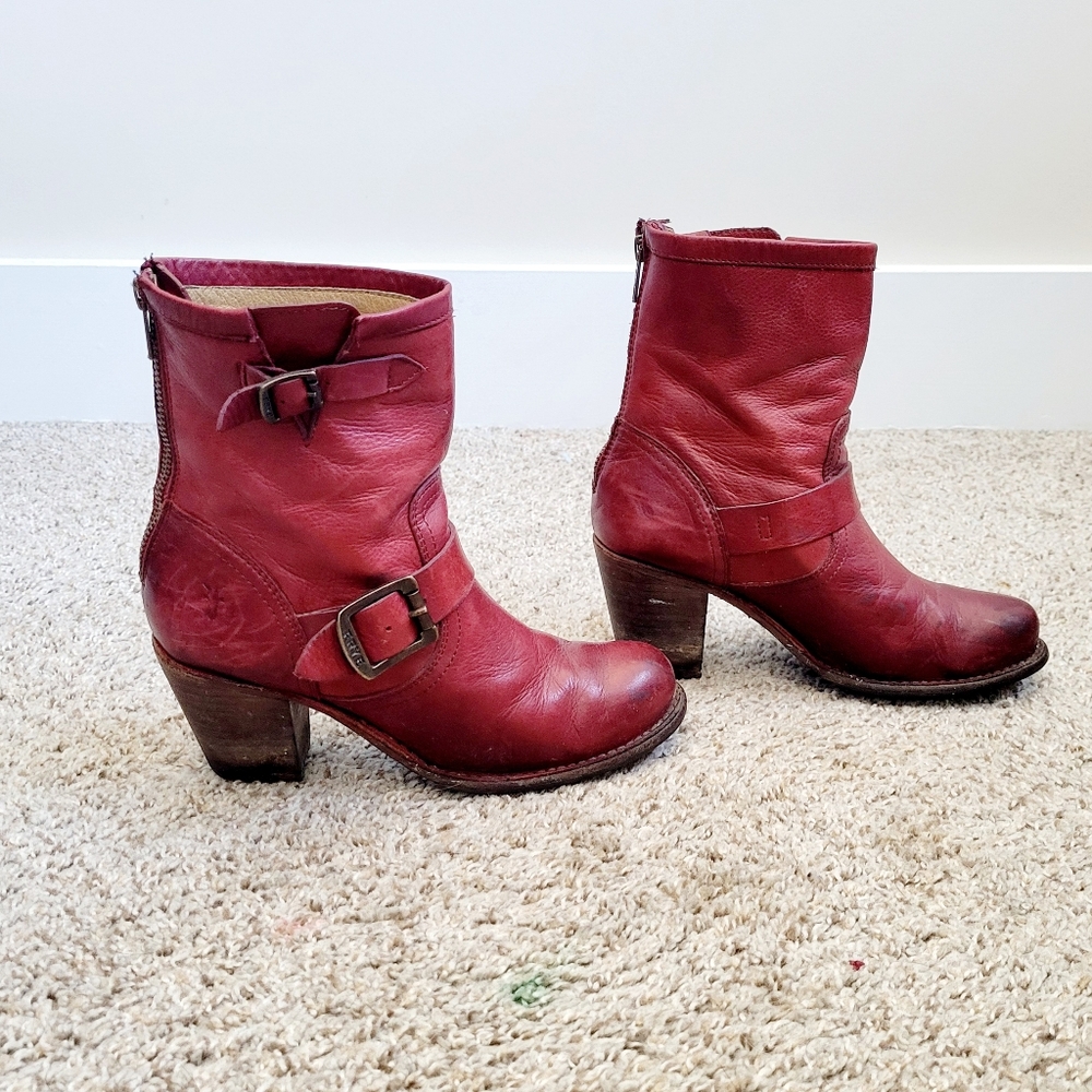 Frye Women's Karla Engineer Short Boot in Burnt Red Old Town - Picture 4 of 9